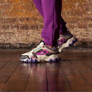 Fila Oakmont TR Trail Sneakers Beige Purple Pink Women’s